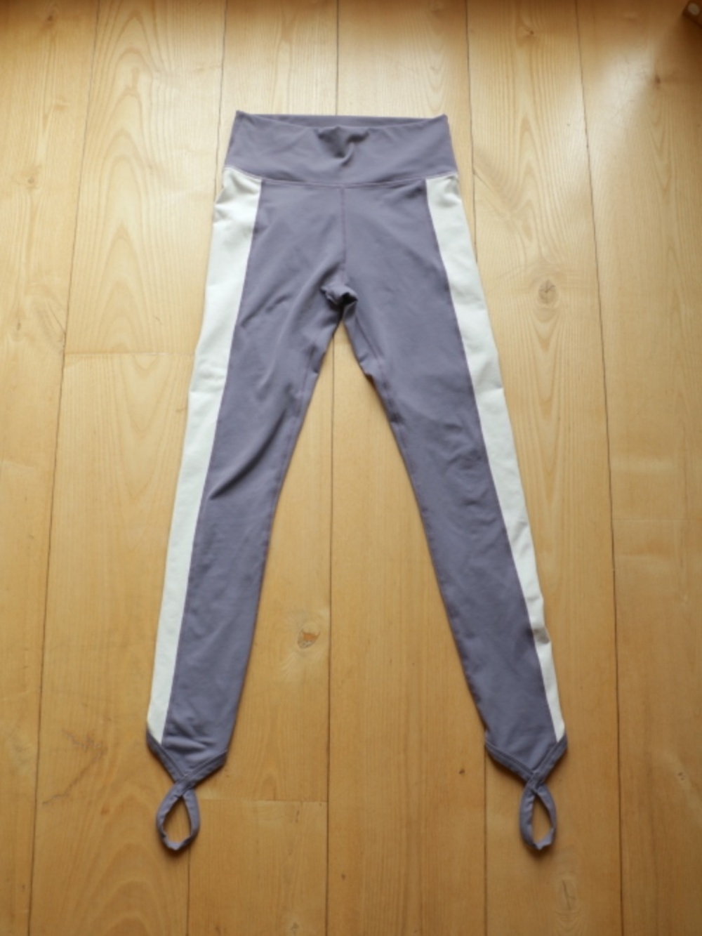 Fabletics Legging Bundle (2) - Picture 7 of 11